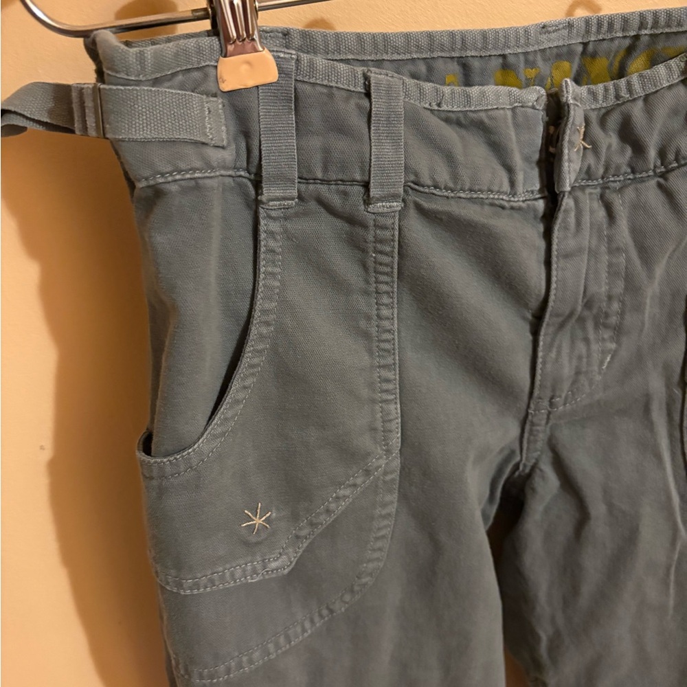 LAST CHANCE | Da-Nang olive green embroidered Y2K cargo-style pants - Picture 4 of 12